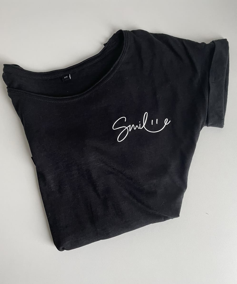 smile t shirt 01